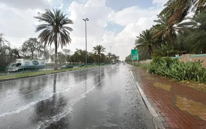 توقعات الأرصاد: توقع بمزيد من الأمطار في الرياض يوم الاثنين المقبل