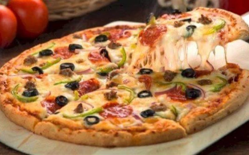 سهلة ومش هتاخد من وقتك كتير.. طريقة عمل عجينة البيتزا الإيطالية بكل سهولة في المنزل